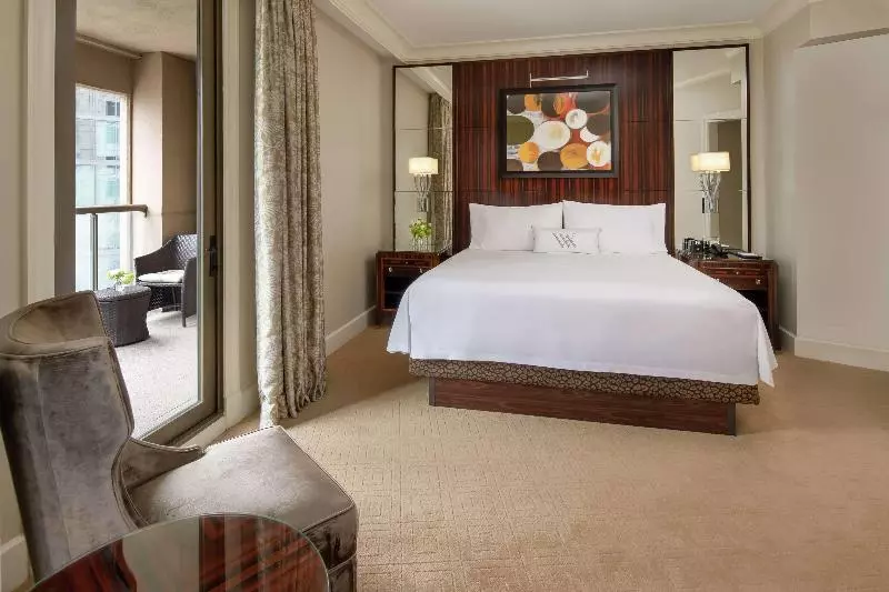 キングサイズベッドのスイートルーム, Waldorf Astoria Atlanta Buckhead
