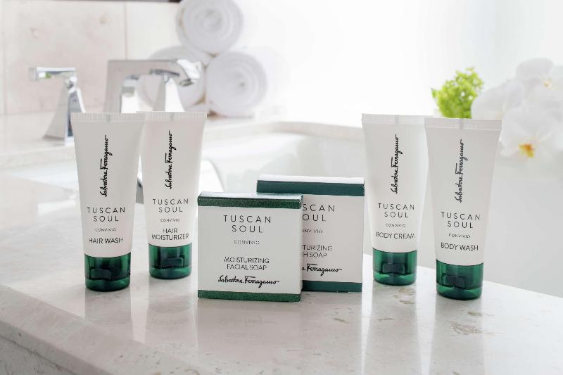 キングサイズベッドのスイートルーム, Waldorf Astoria Atlanta Buckhead