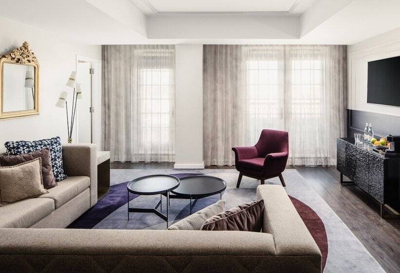 Президентский Люкс, Archer Hotel Old Town Alexandria