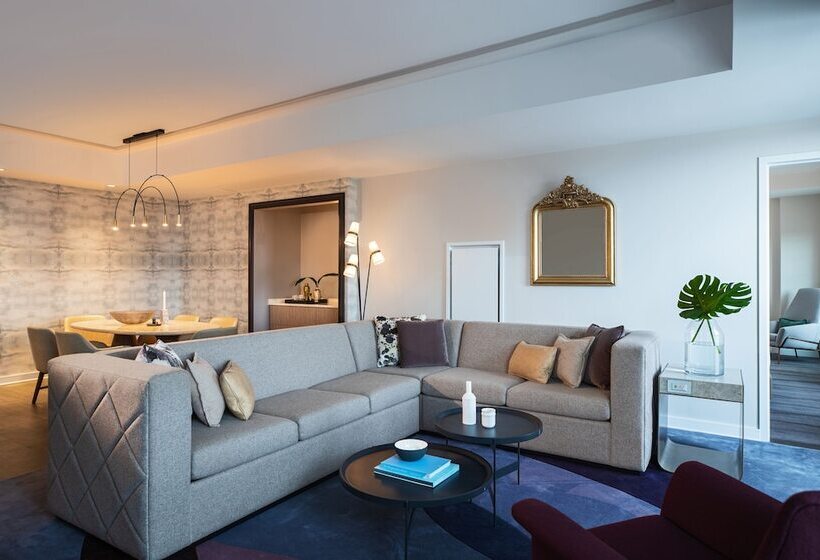 Президентский Люкс, Archer Hotel Old Town Alexandria