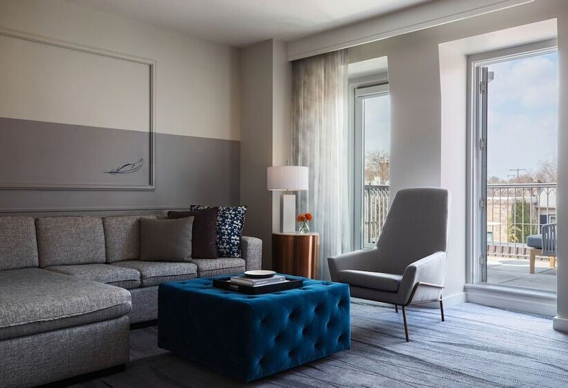 Люкс с Террасой, Archer Hotel Old Town Alexandria