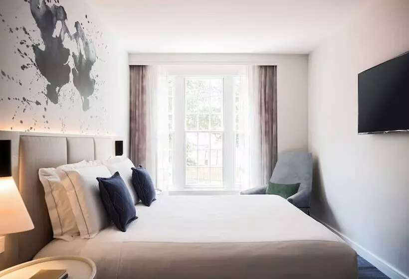 سوئیت برای معلولان, Archer Hotel Old Town Alexandria