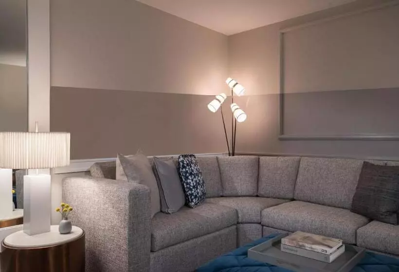 سوئیت با تخت بزرگ, Archer Hotel Old Town Alexandria