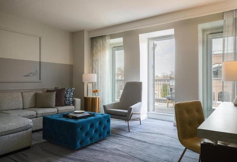 Люкс с Террасой, Archer Hotel Old Town Alexandria