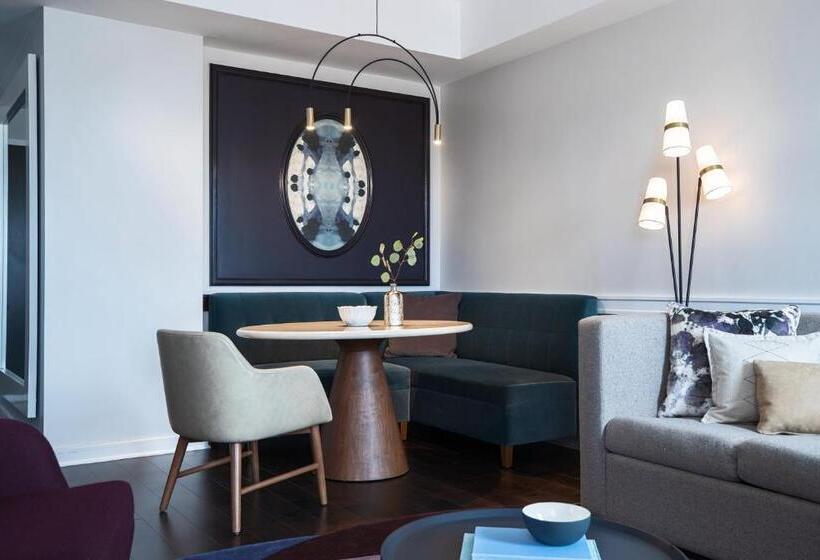 Президентский Люкс, Archer Hotel Old Town Alexandria