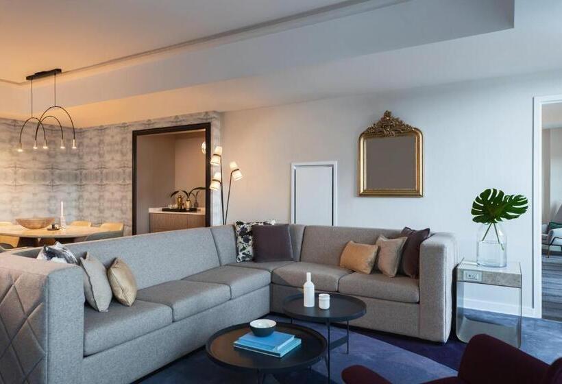 Президентский Люкс, Archer Hotel Old Town Alexandria