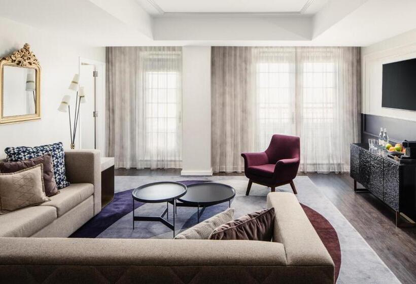 Президентский Люкс, Archer Hotel Old Town Alexandria