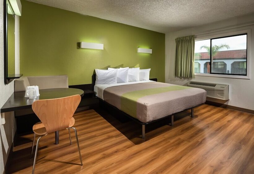غرفة ديلوكس, Motel 6 Canoga Park, Ca