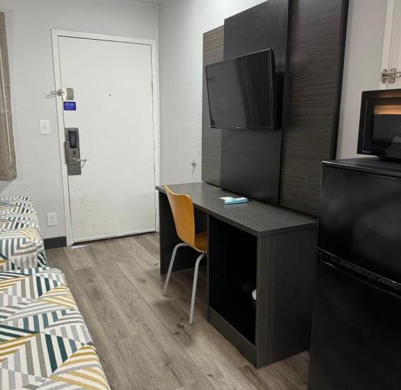 חדר דלוקס לארבעה, Motel 6 Bradenton, Fl