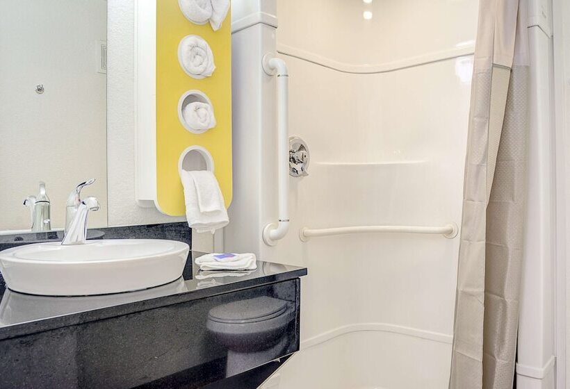 ２ダブルベッドのスタンダードルーム, Motel 6 Portland, Or  Central