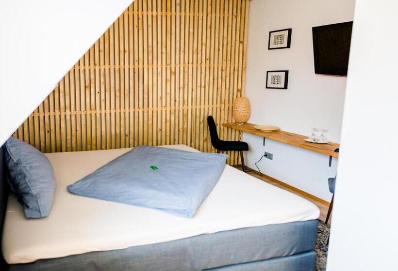 Номер Стандарт Индивидуальный, Gasthaus & Hotel Bischoff