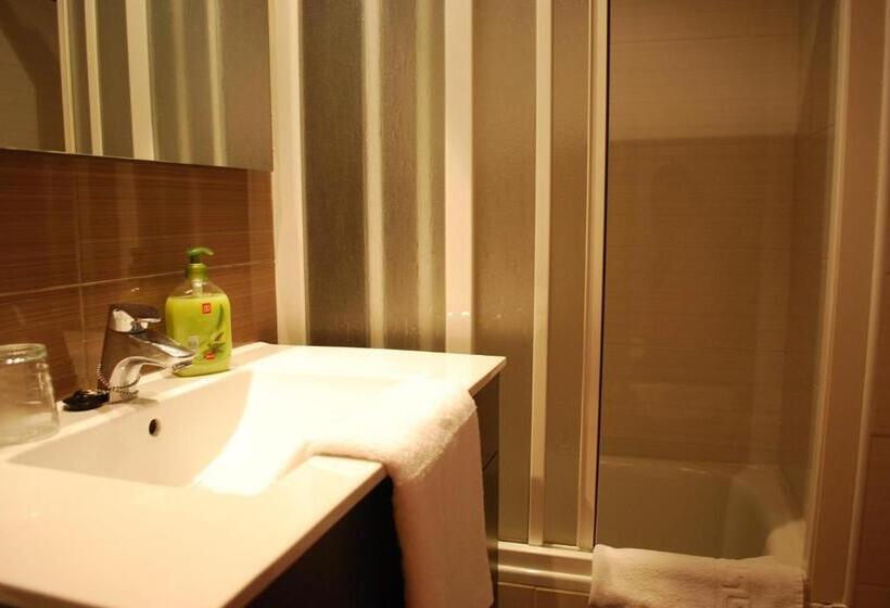 اتاق استاندارد, Hostal Las Flores Ramblas