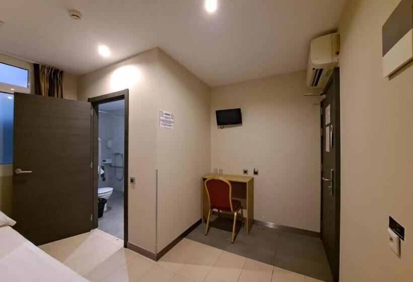 اتاق استاندارد یک نفره, Hostal Las Flores Ramblas