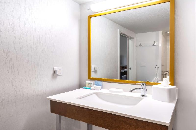 غرفة قياسية سرير كينج, Hampton Inn Laramie