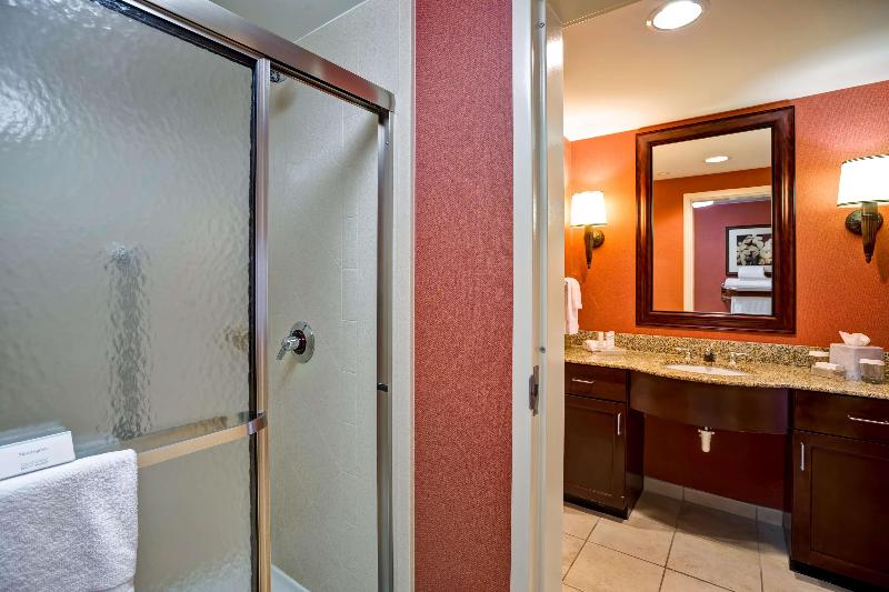 带大床的标准工作室, Homewood Suites Fredericksburg