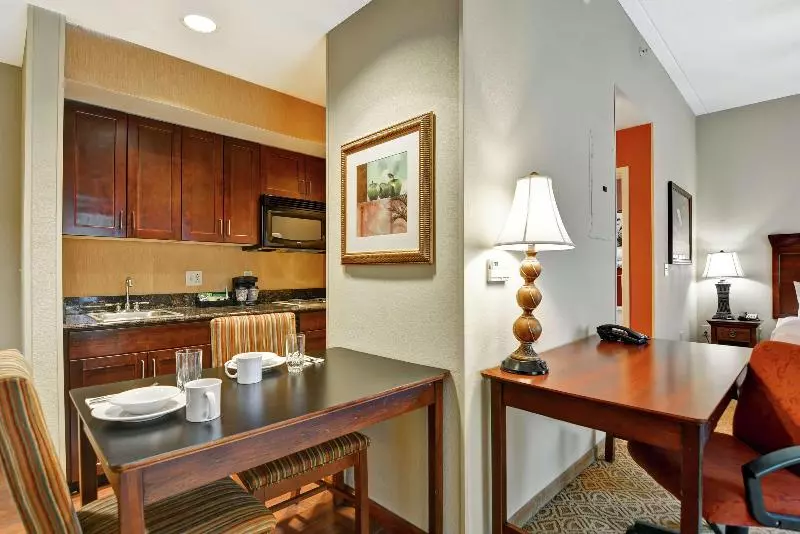 キングサイドベッドのスタンダードワンルーム, Homewood Suites Fredericksburg