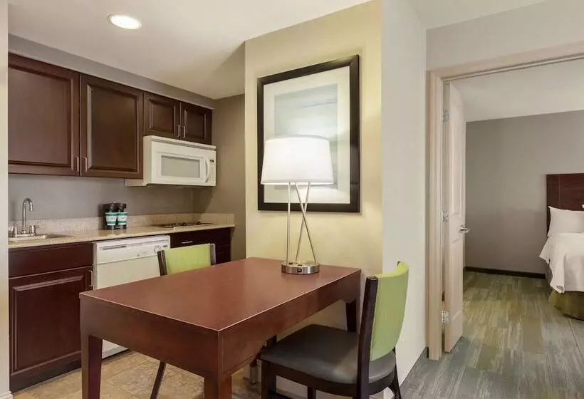 ダブルベッドのスタンダードスタジオ, Homewood Suites By Hilton Maconnorth