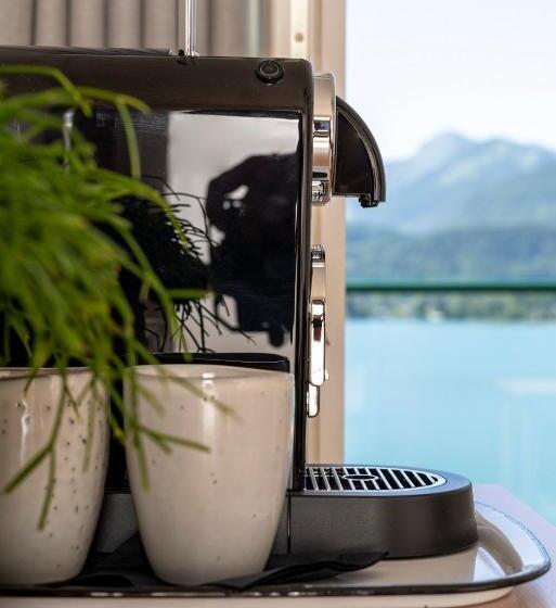 Superior suite with lake view, Peter