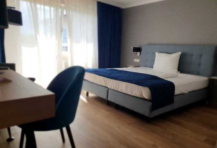 غرفة بيزنس, Raucherhansl