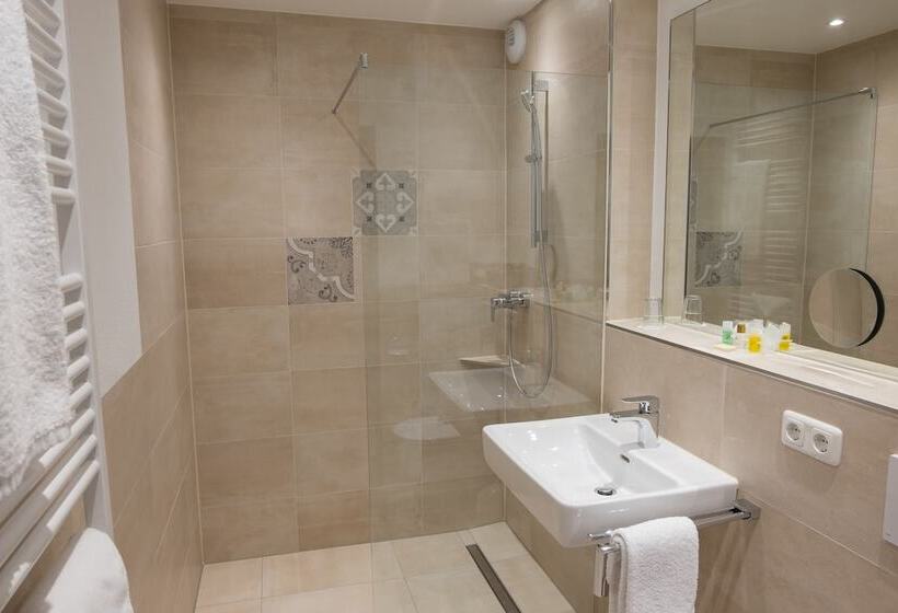 غرفة كومفورت, Raucherhansl