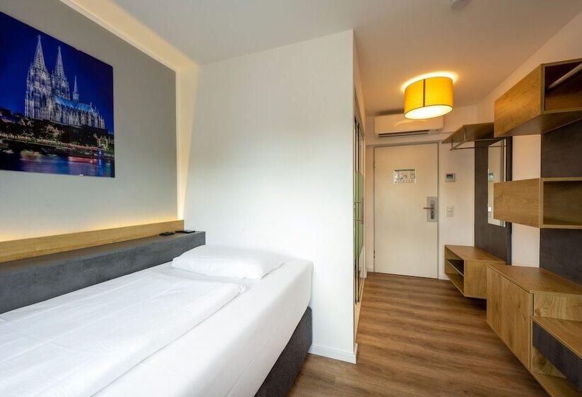 غرفة قياسية فردية, Triton