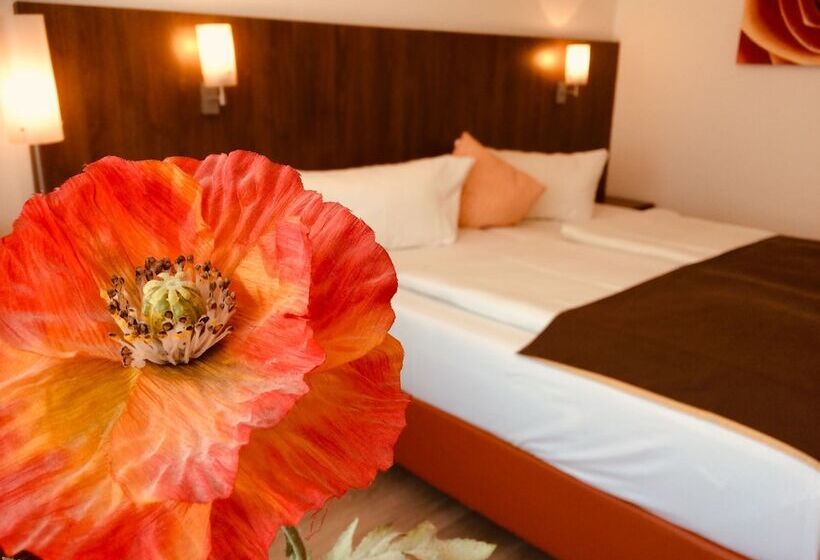 스탠다드 룸, Triton