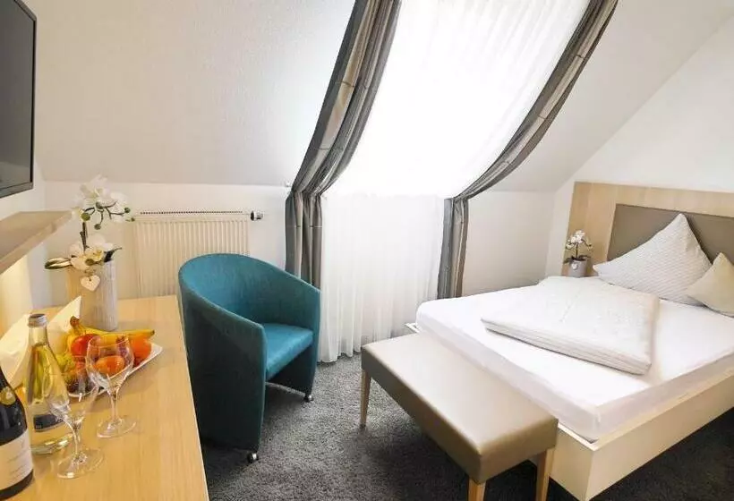 Standard Yhden Hengen Huone, Kohlers Hotel Engel
