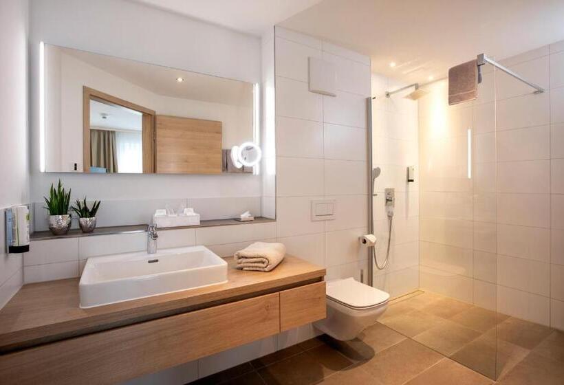 디럭스 룸, Kohlers Hotel Engel