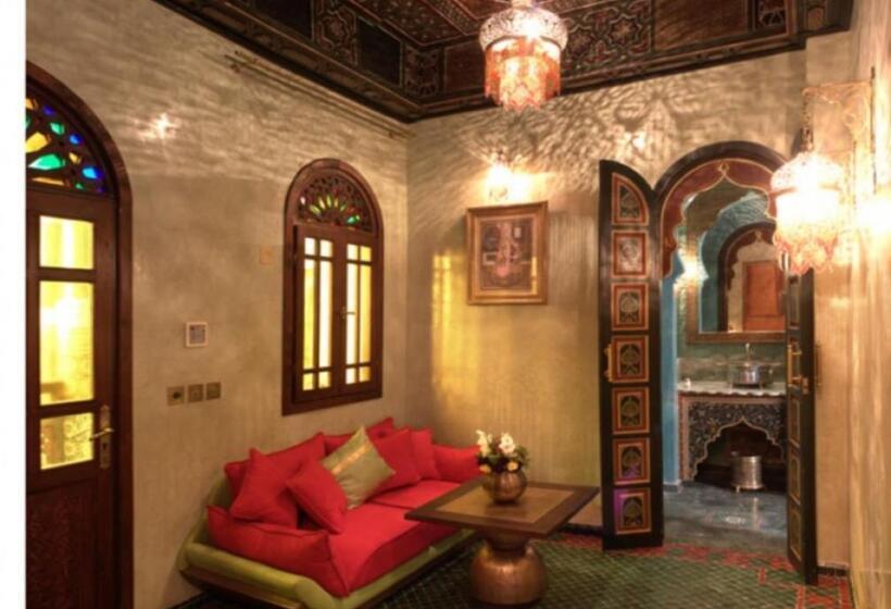 סוויטה אקזקיוטיב, Mumtaz Mahal