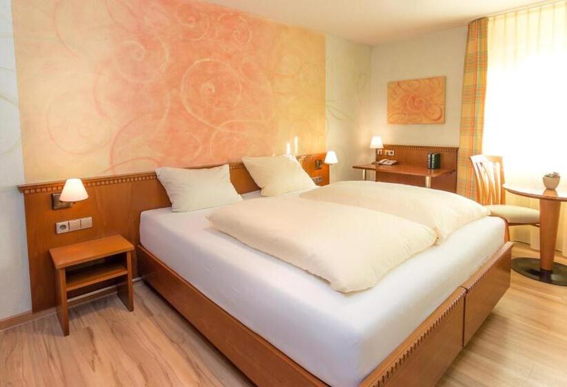 Номер Стандарт, Wirthshof Hotel & Chalets