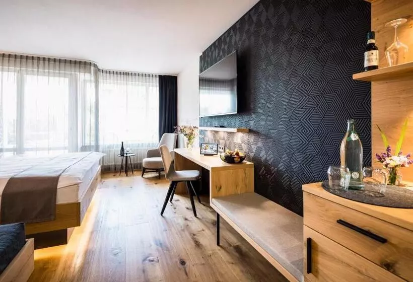 Deluxe-huone Parveke, Wirthshof Hotel & Chalets