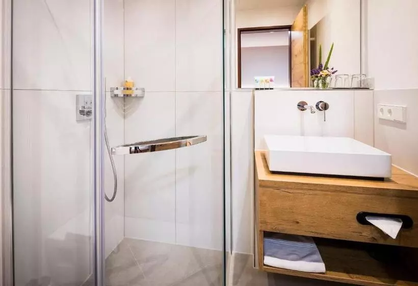 Standard-huone, Wirthshof Hotel & Chalets