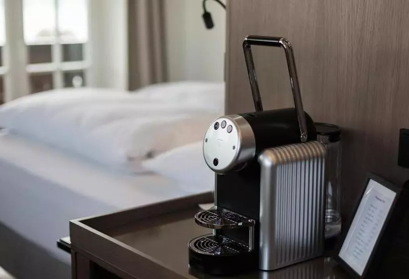 Superior room with lake view, Boutique Hotel Aichinger