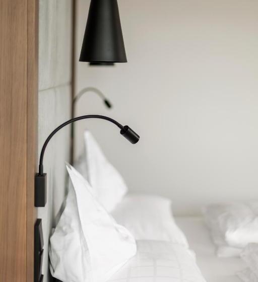 Superior room with lake view, Boutique Hotel Aichinger