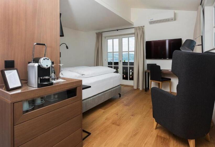 Superior room with lake view, Boutique Hotel Aichinger