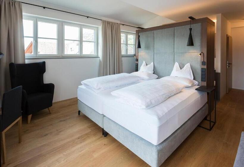 Superior room with lake view, Boutique Hotel Aichinger