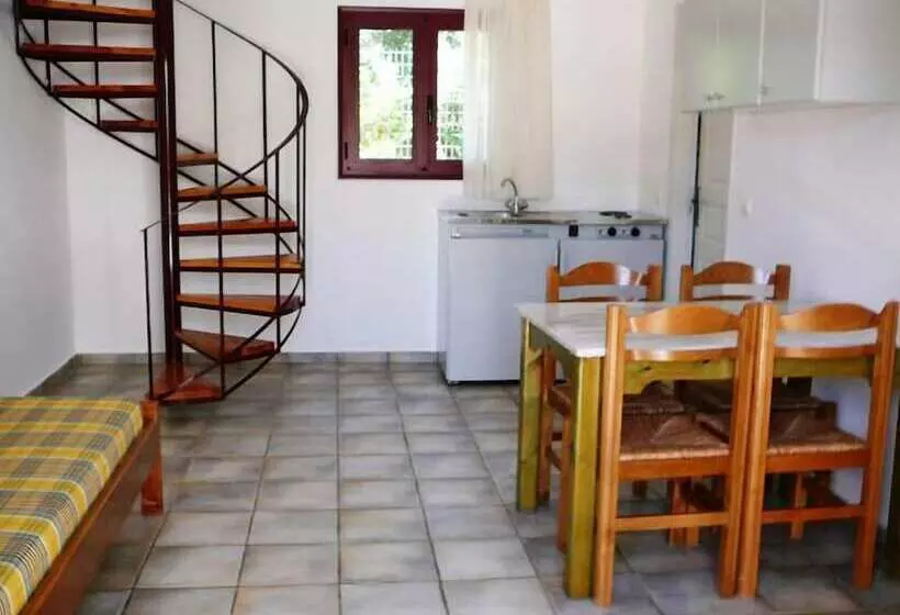 استودیوی استاندارد, Eva Suites & Apartments