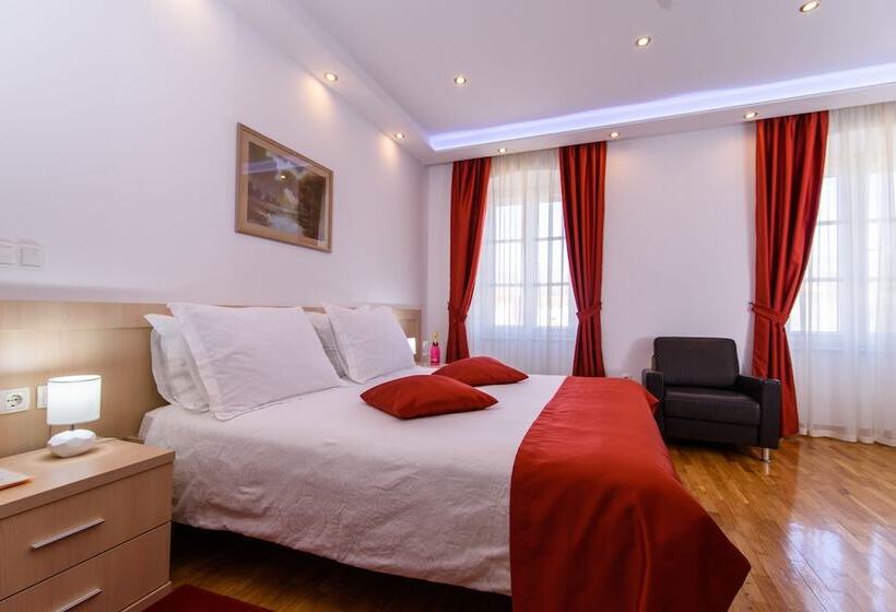 חדר דלוקס, Heritage Hotel Vila Sikaa