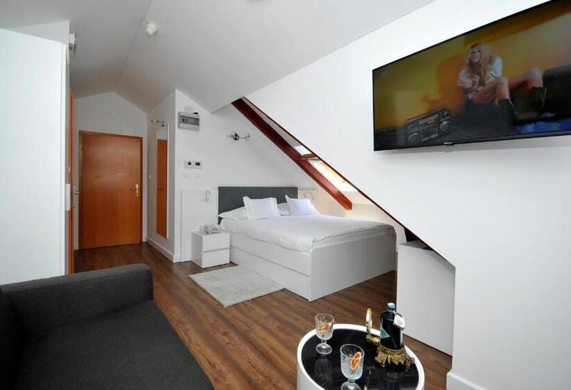 스탠다드 룸, Heritage Hotel Vila Sikaa