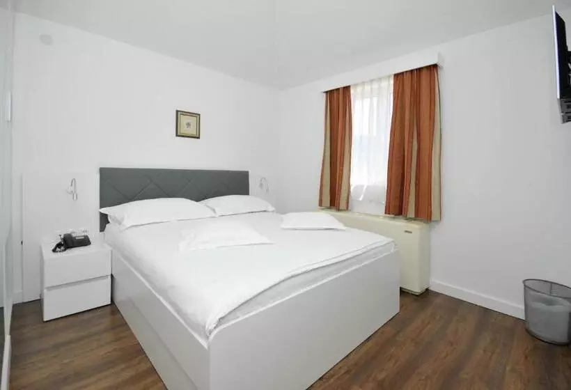 اتاق استاندارد, Heritage Hotel Vila Sikaa
