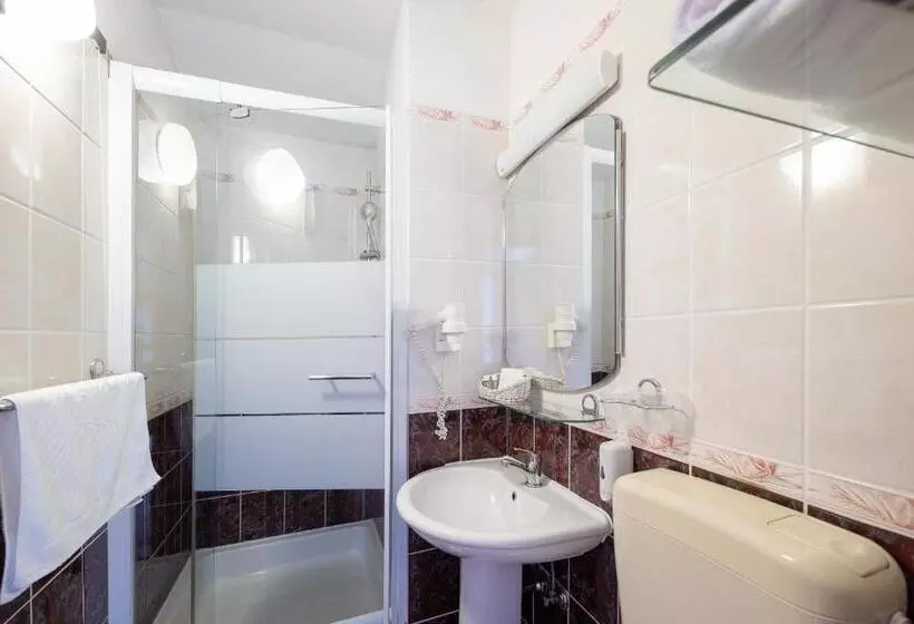 اتاق لوکس, Heritage Hotel Vila Sikaa