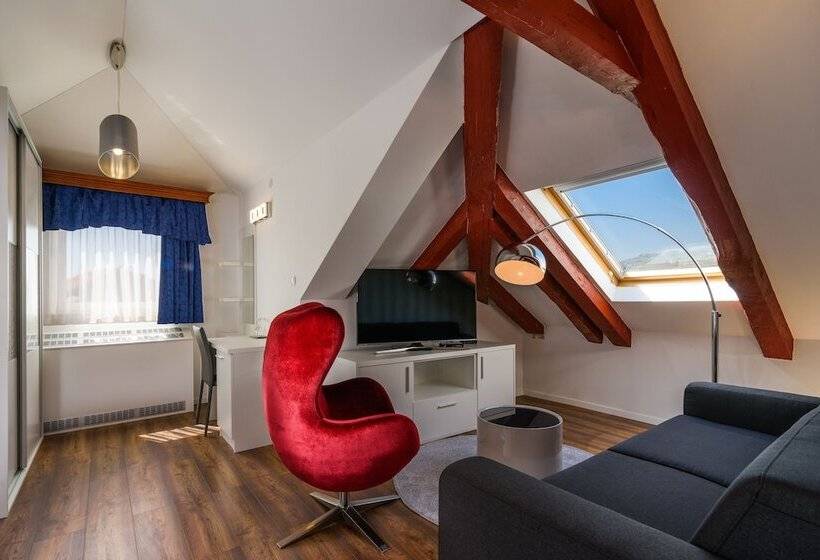 חדר דלוקס, Heritage Hotel Vila Sikaa