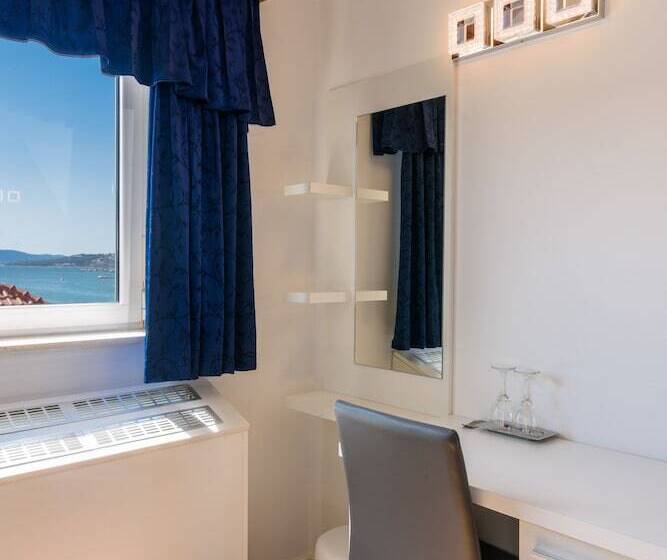 חדר דלוקס, Heritage Hotel Vila Sikaa