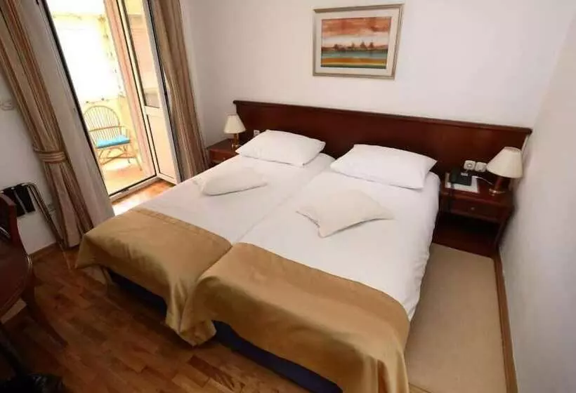 اتاق استاندارد, Heritage Hotel Vila Sikaa