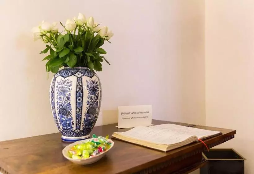 اتاق استاندارد, Affreschi Su Roma Luxury B&b