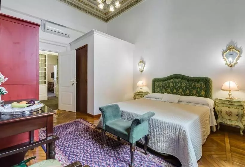 اتاق سوپریور سه تخته, Affreschi Su Roma Luxury B&b