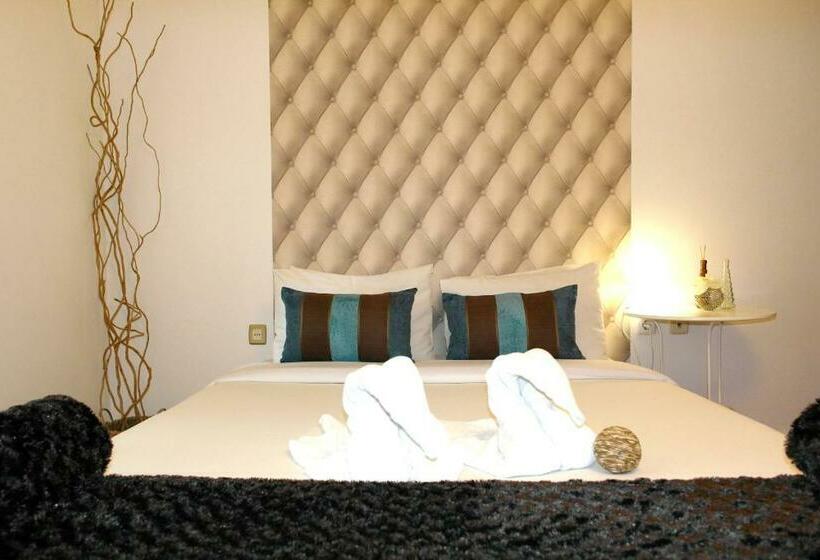 Номер Стандарт, Pensao Central