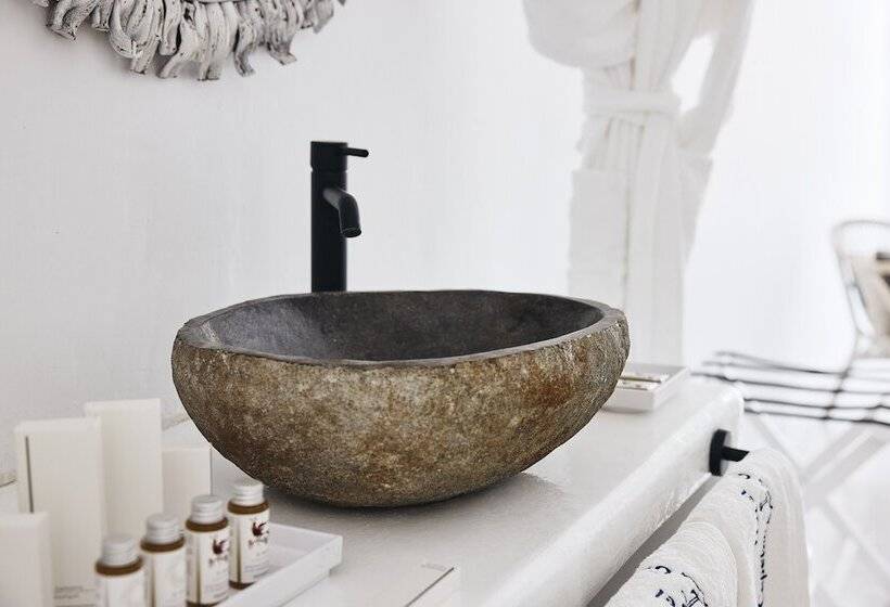 Номер Superior, Capetan Giorgantas