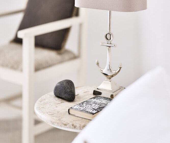 Номер Комфорт, Capetan Giorgantas