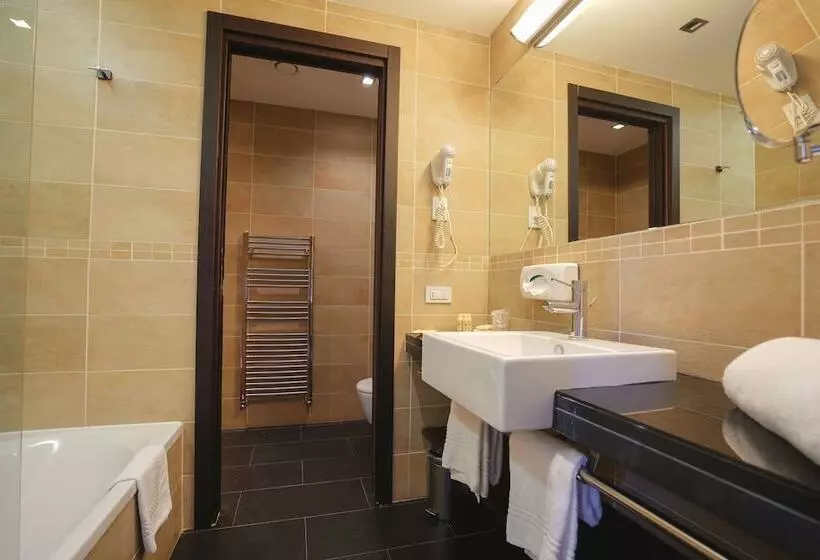 سوییت, Falconara Greenblu Resort